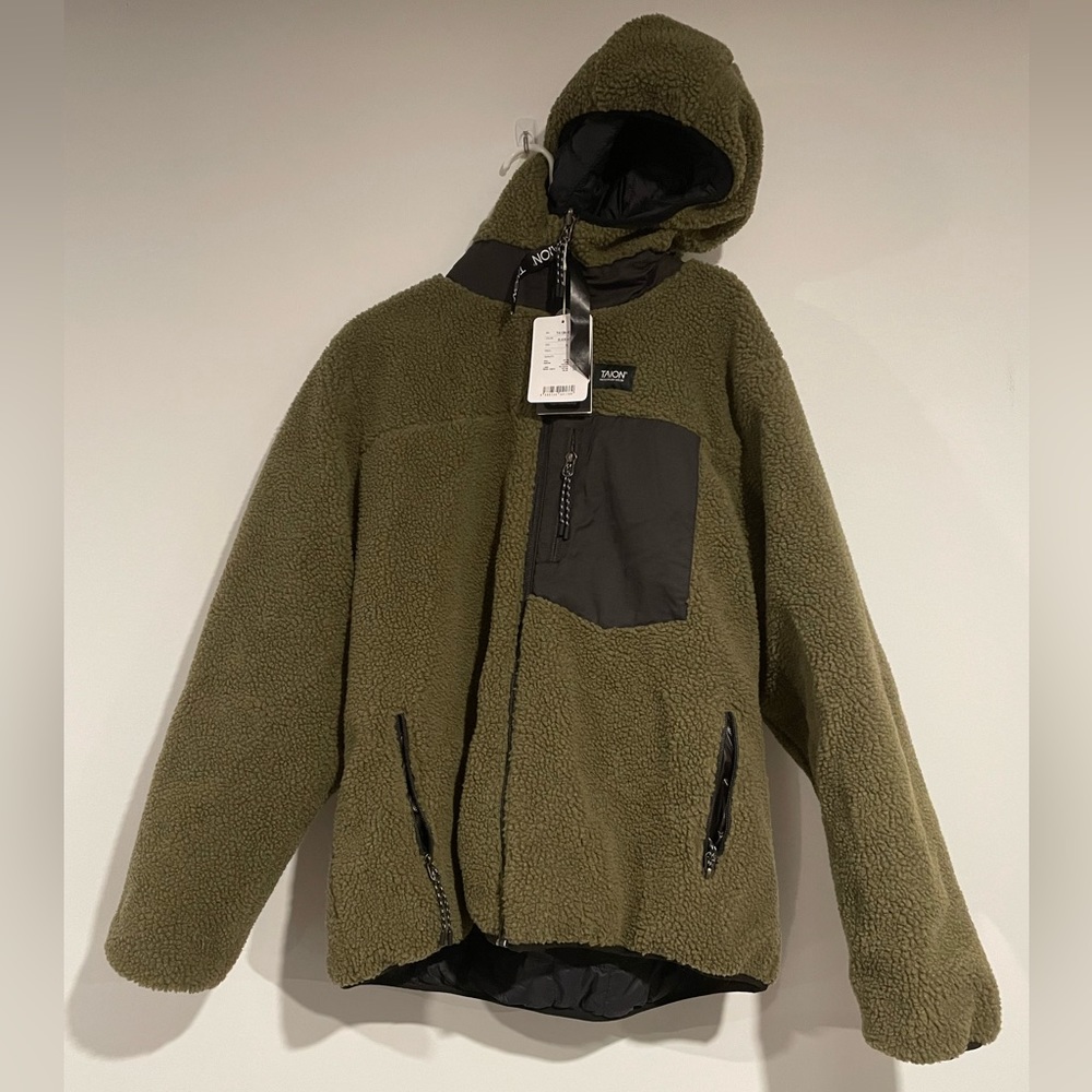 Reversible Taion down jacket new with tags